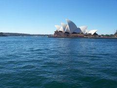 opera_house.jpg (84812 bytes)